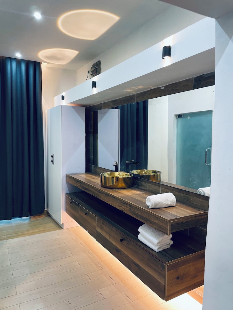 Platinum Blue Island Resort