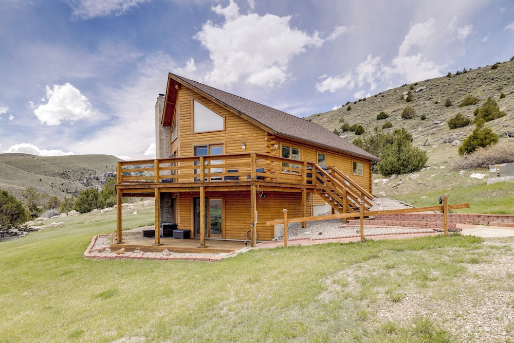Walk to Sinks Canyon State Park: Spacious Home!