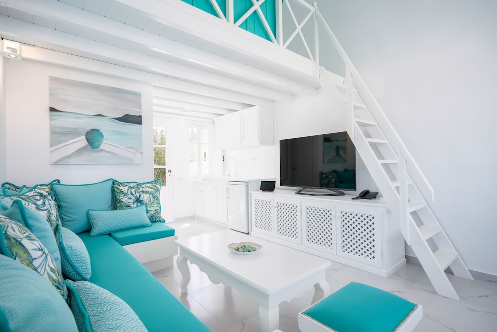 Oia Sunset Villas