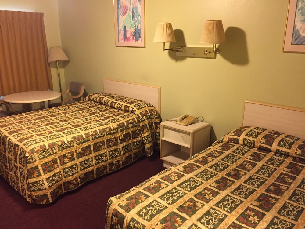Sebring Vacations - Sebring Inn - Property Image 4