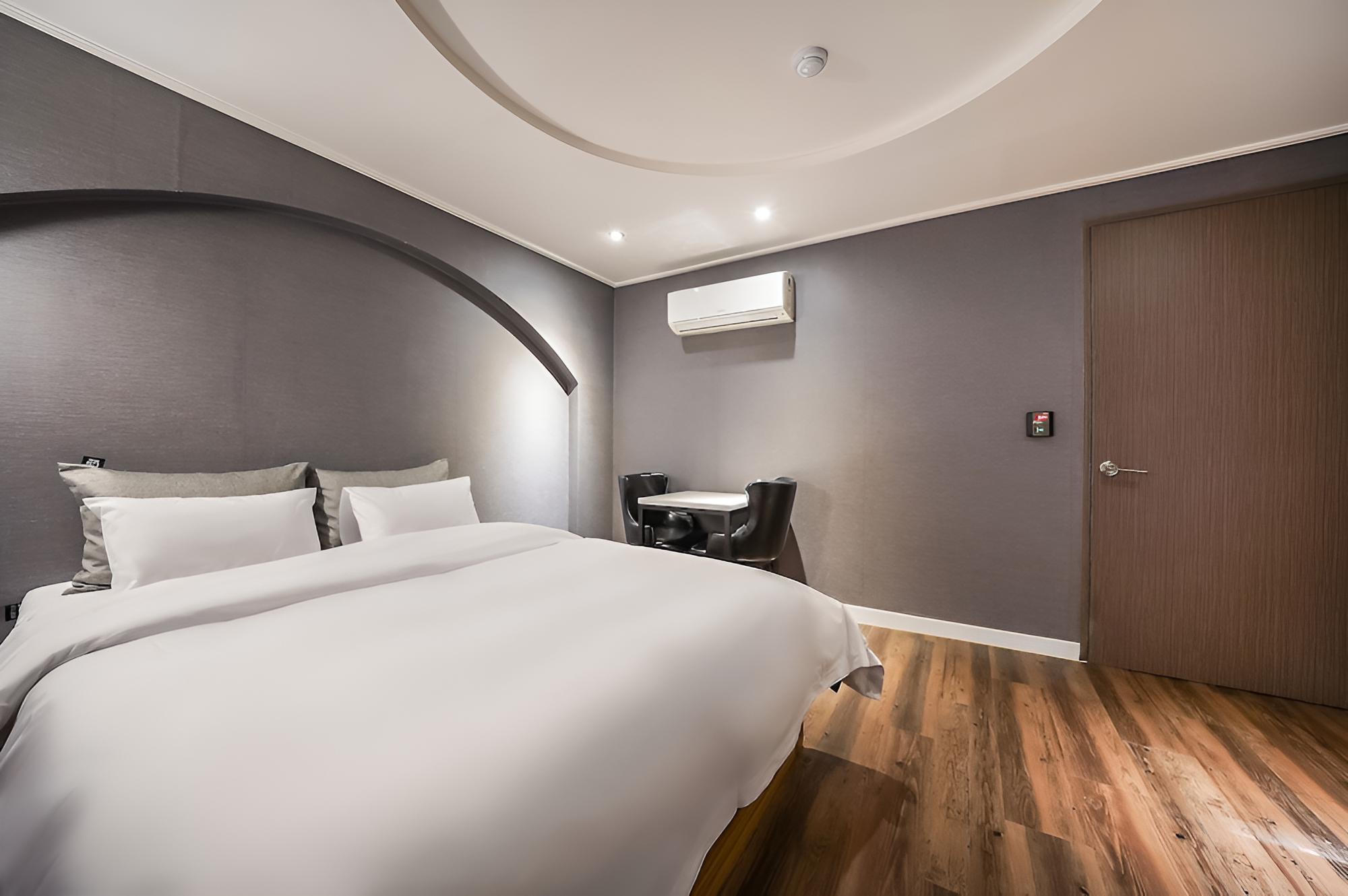 CS Hotel