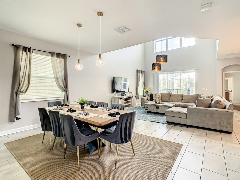 Luxury 5br Villa Near Disney Pool & Golf Retreat 5 Bedroom Villa
