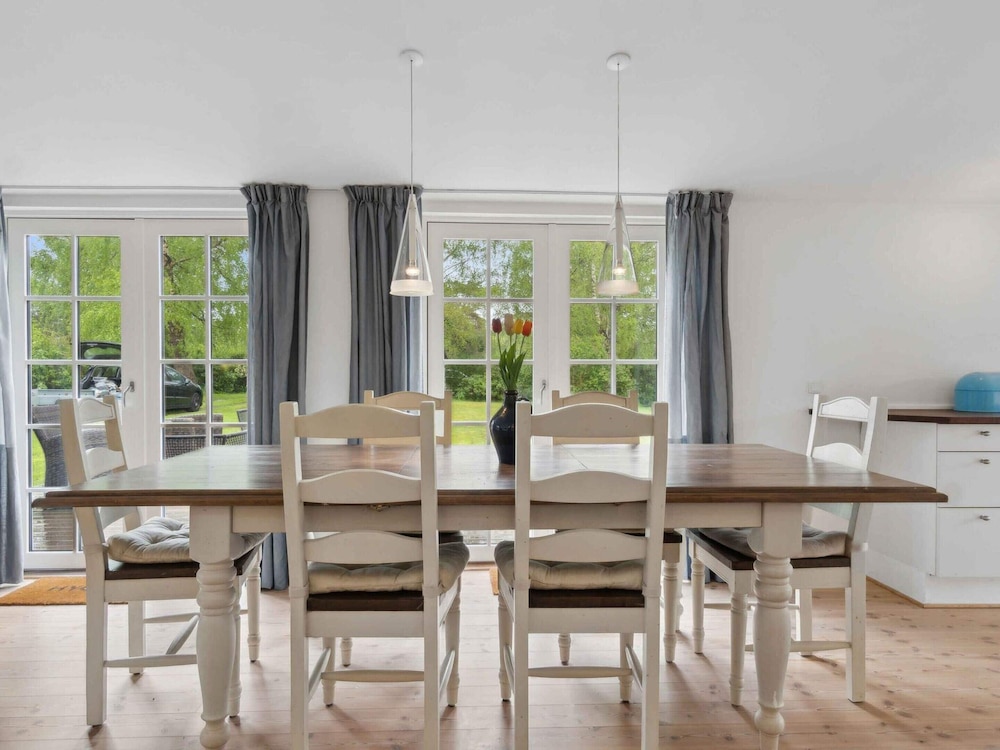 5 Star Holiday Home in Dronningmolle