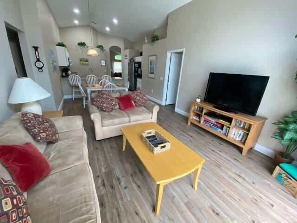 Private Pool Villa, Many Updates! Southern Dunes