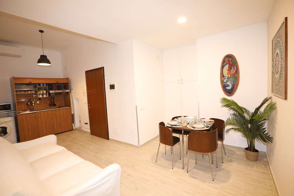 Unique Luxury Apartment and Rooms
