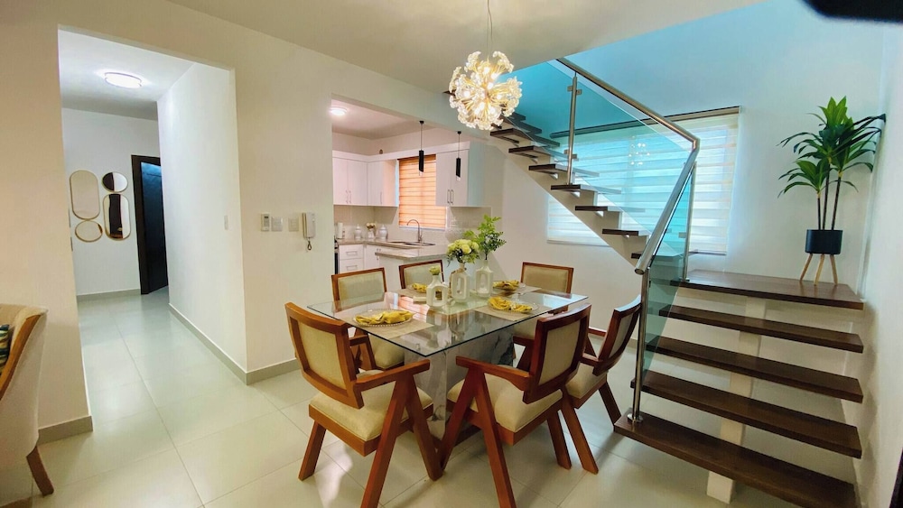 Modern Penthouse Albarobello Residences