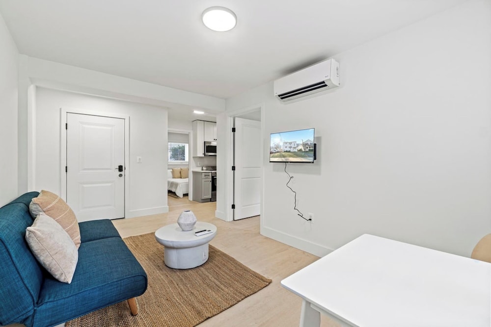 Elegant Condos in Arlington view 2