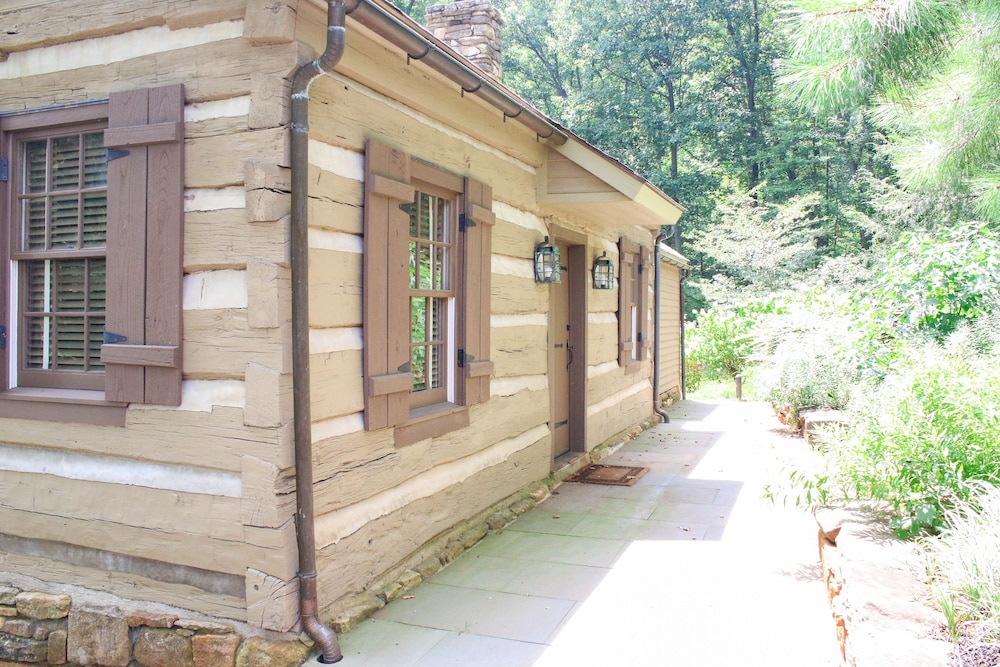 Hotel Albemarle Estate at Trump Winery - Image 1