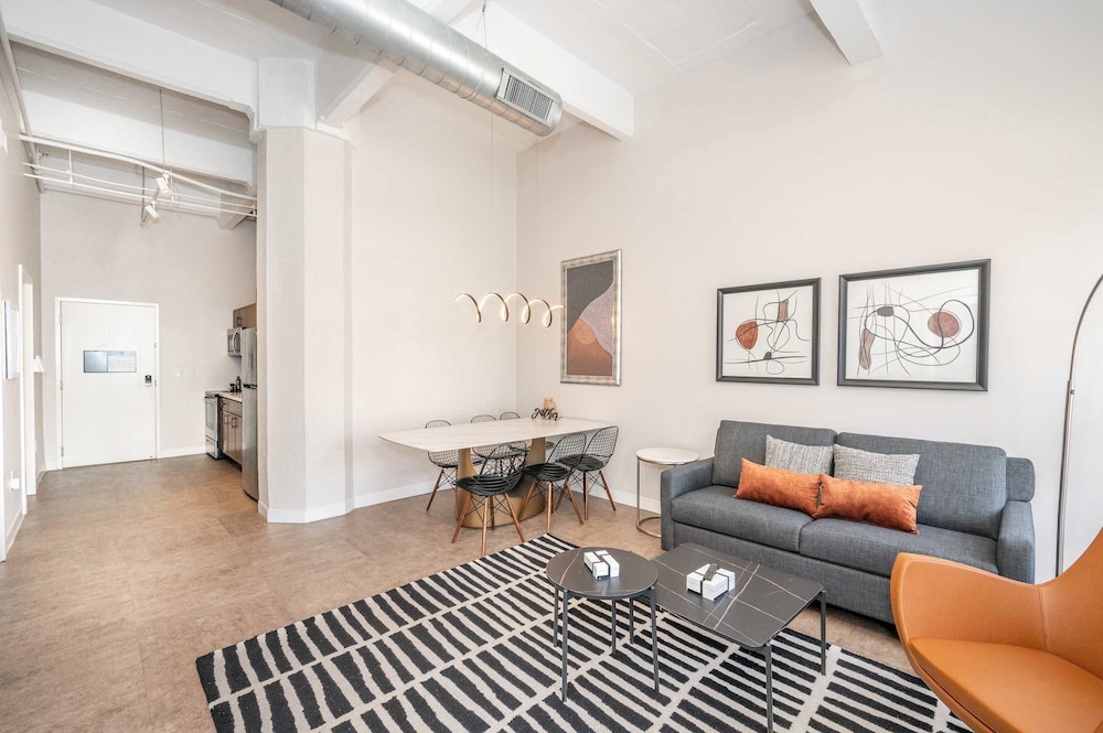 The 333 Suites 201 Stay for 6