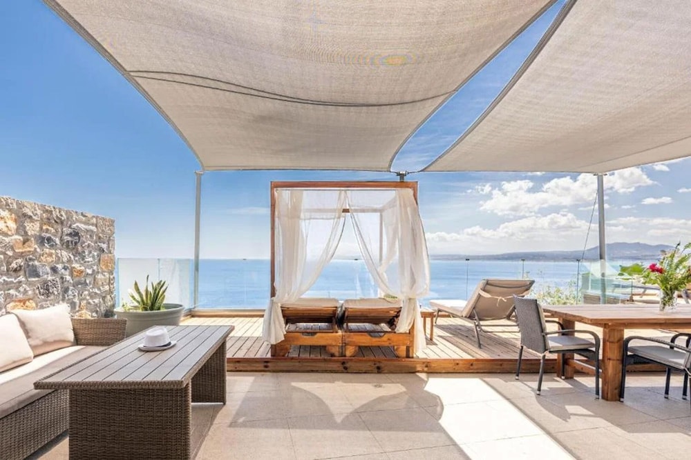 Eros Villa Crete