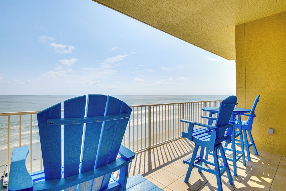 Direct Beach Access: NSB Condo w/ Community Perks