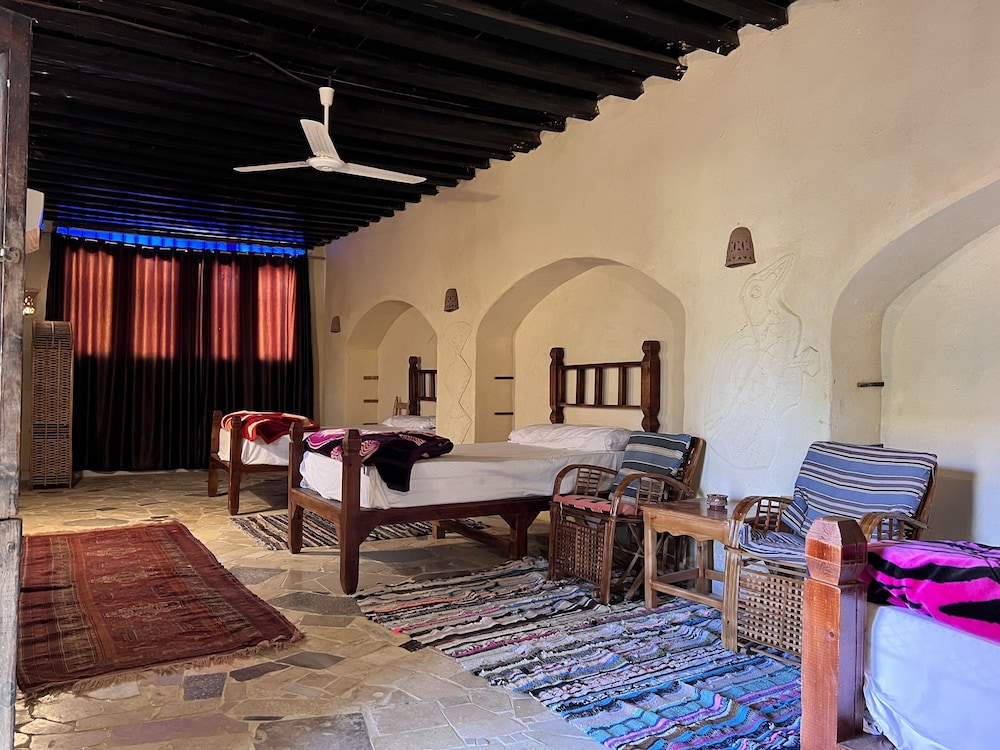 Zad Elmosafer Guest House
