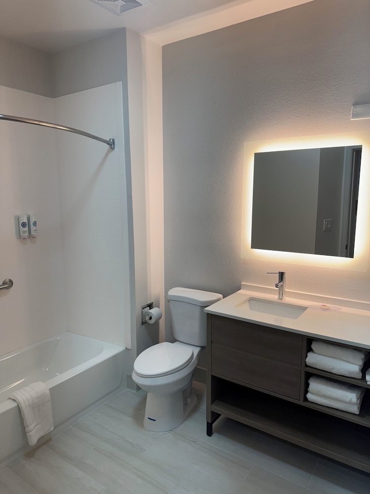 Comfort Inn & Suites Memphis Germantown