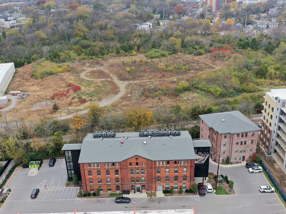 Modern Luxury at The 1865 view 3