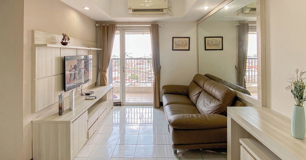 Best Location And Cozy 2Br At The Wave Kuningan Apartment