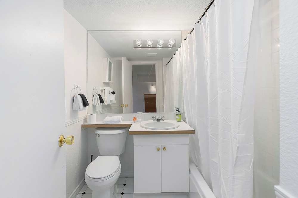 Starlit Cozy Studio with Roof Decks