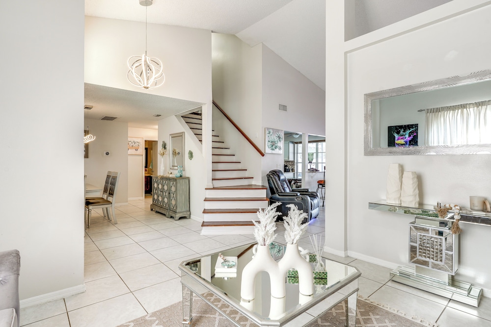 3 Mi to Marina: Riverview Family Home w/ Lanai!