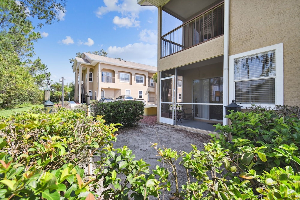 Modern Mickey Contemporary Home Slps 7 - Image 1