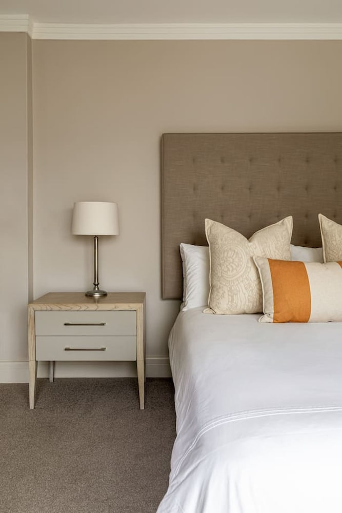 Bantry Place - Luxury Apartment