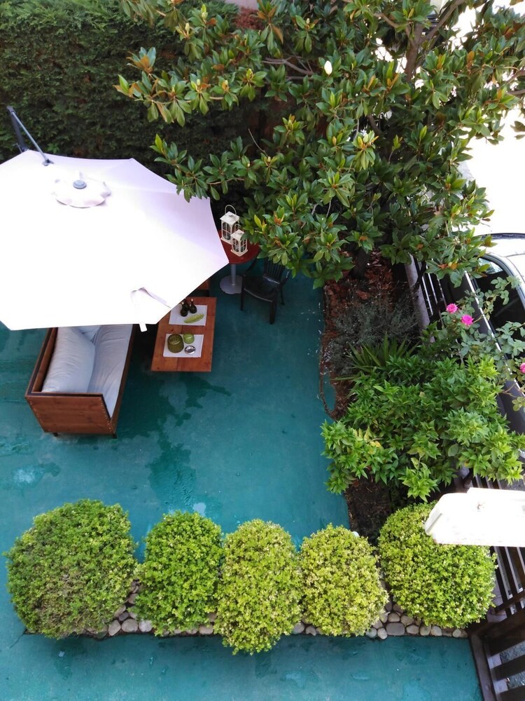 Villa Yanna Studios