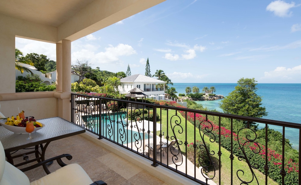 The Cove Suites at Blue Waters Resort and Spa - Property Image 53