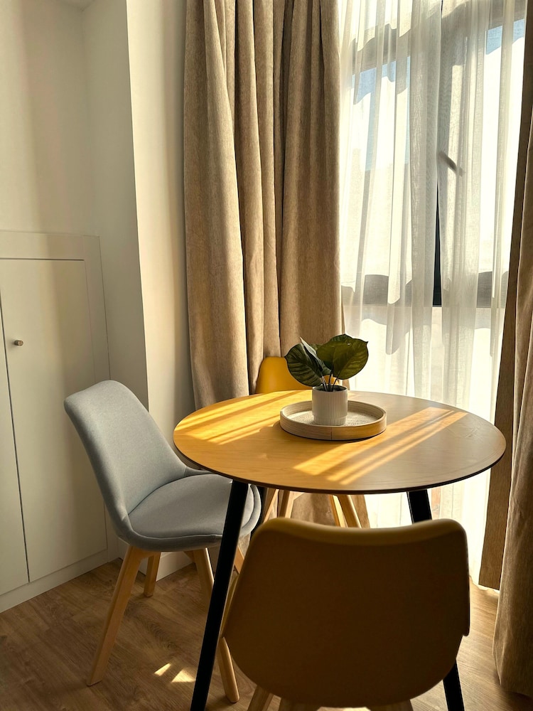 APARTAHOTEL MADRID URBAN SUITES - EDIFICIO EXCLUSIVO - 7 Apartments Boutique Full Equiped