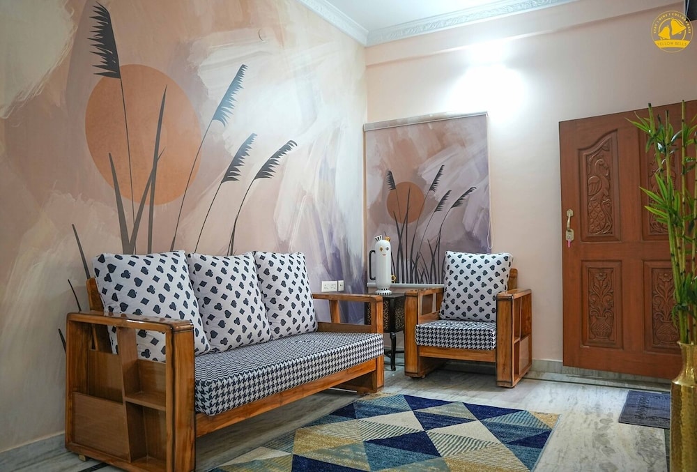 Yellow Bells Residency (Serviced Apartments)