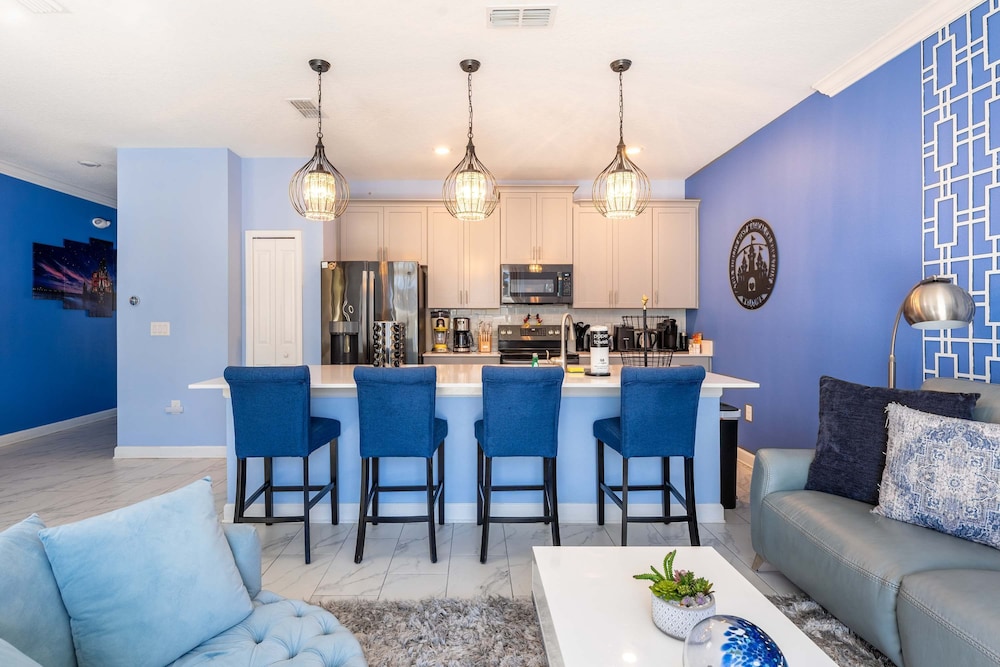 Private Disney Oasis With Pool Hot Tub Ps5 and Modern Amenities