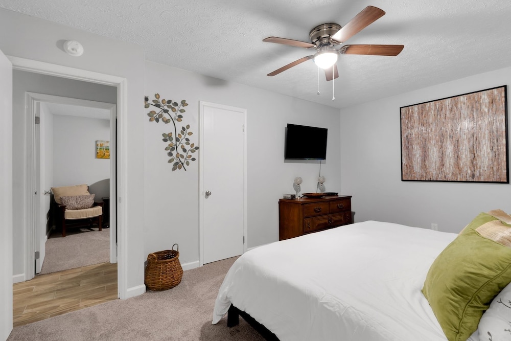 Family-friendly 3br Oasis In Powder Springs 3 Bedroom Home