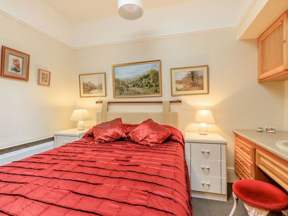 Clooneavin Apartment 5 view 2