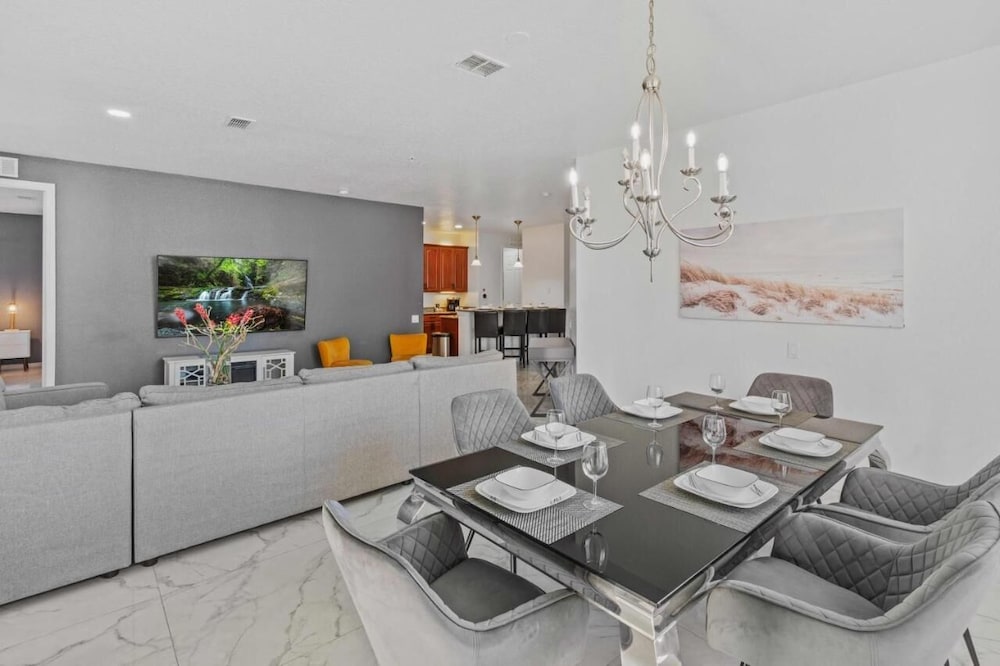 Vista Cay Swanky