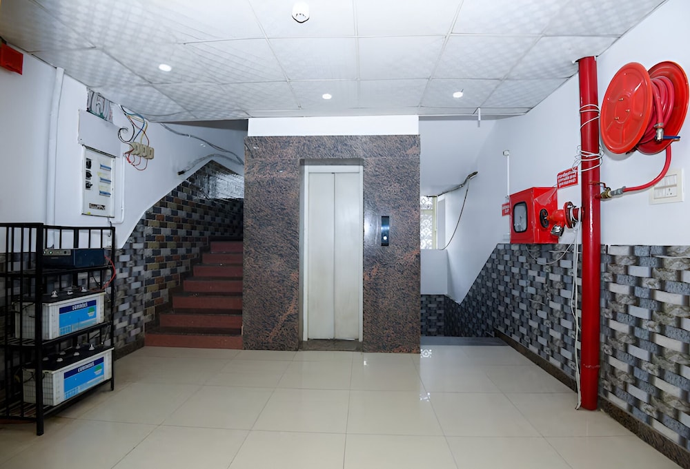 Hotel Moon Light Kanpur