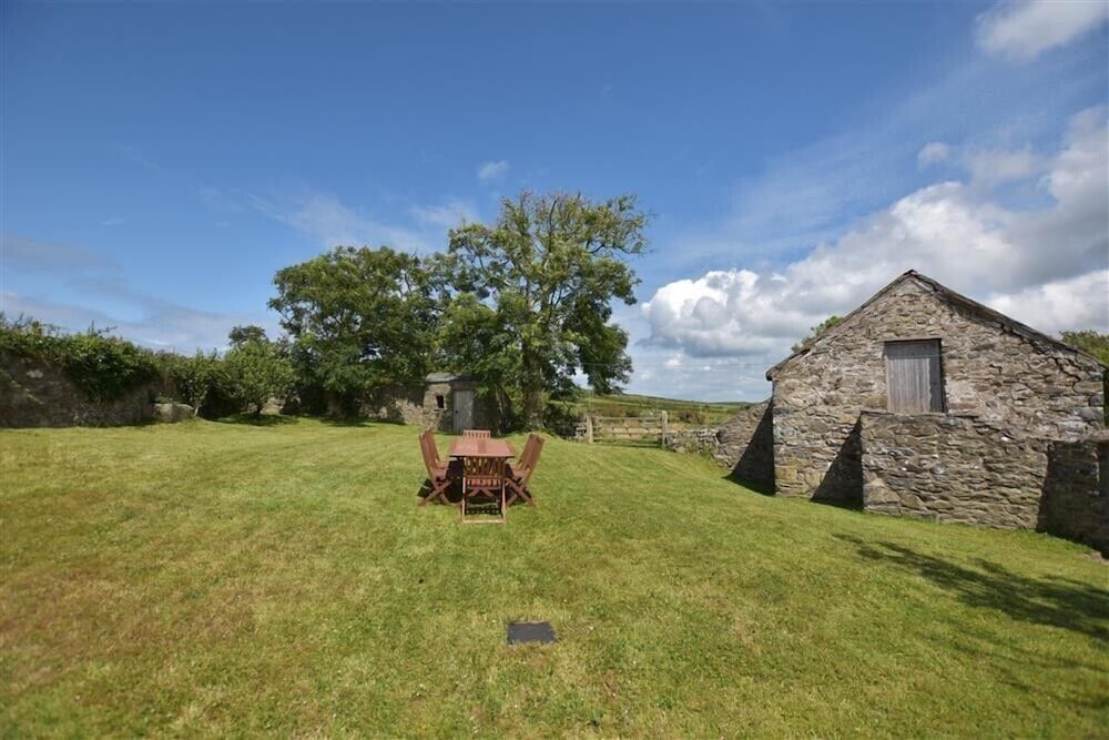 Panteurig Farmhouse