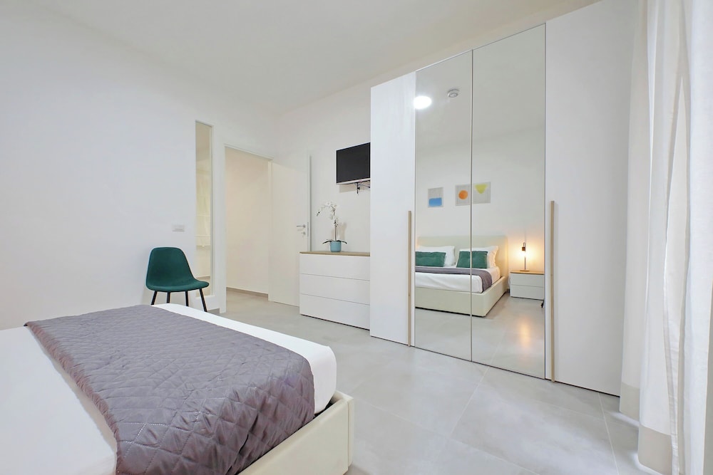 YCH Bagnera Suites