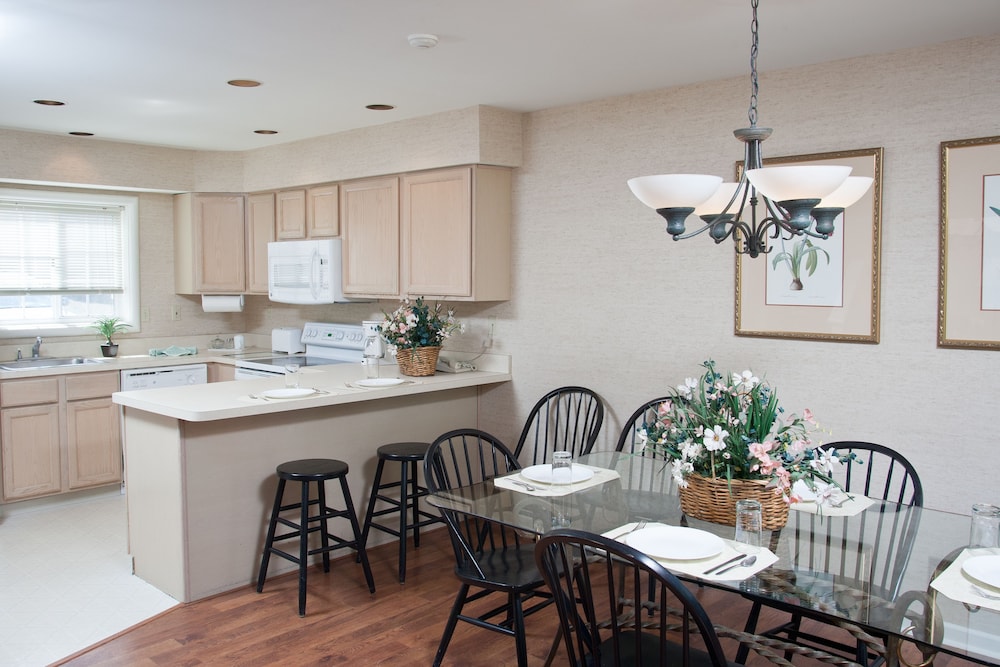 Pocono Mountain Villas MOD Collection by Sonesta