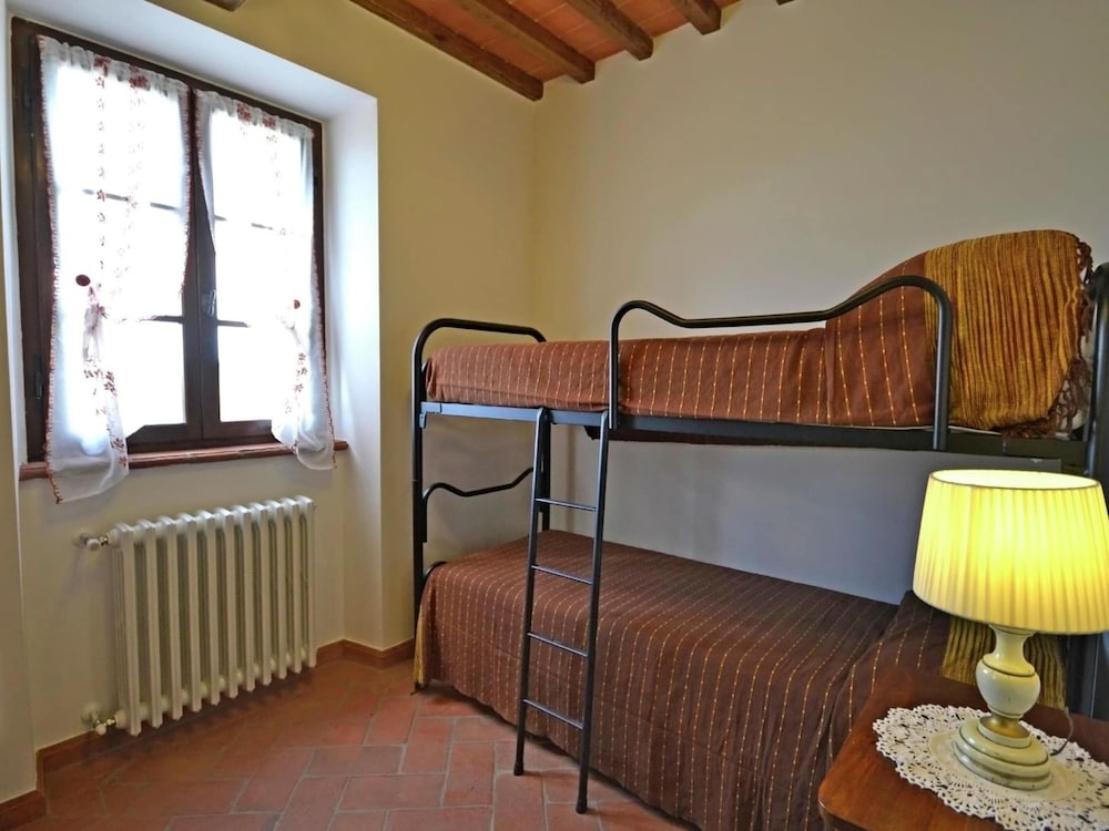 Holiday Home in Tuscany With Pool & Vineyards view 3