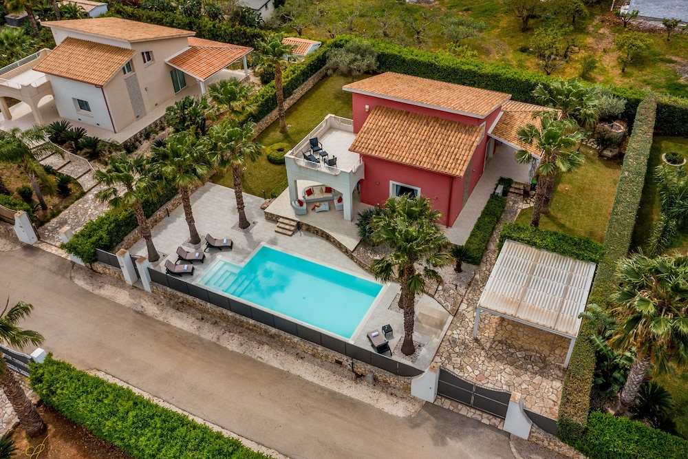 Villa Jacqueline con Piscina Privata 8 Posti Letto