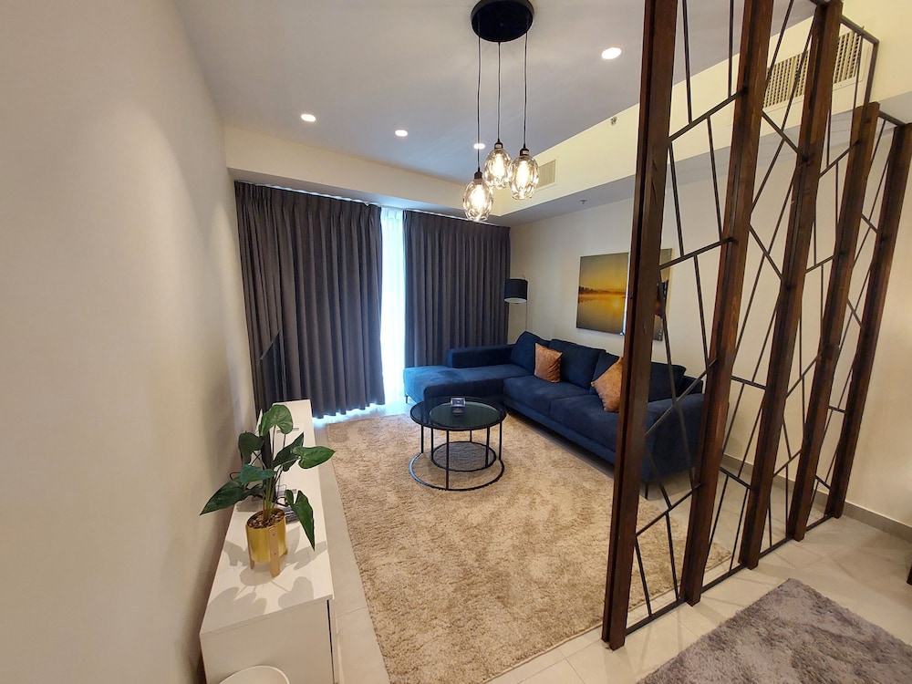 Luxury Furnished Apartment - Damac Tower view 5