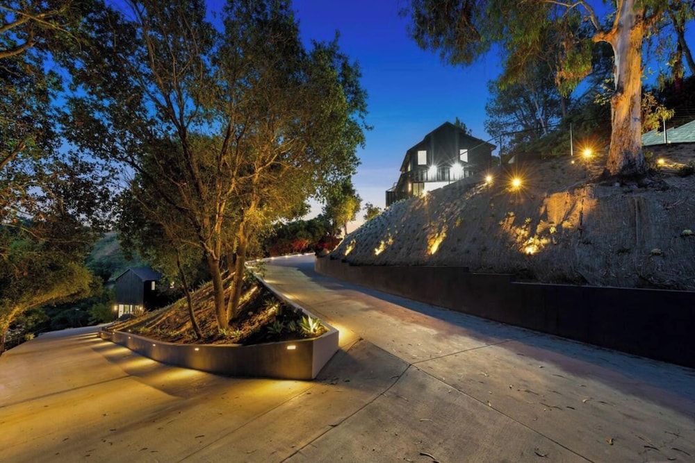 Oak Haven Sanctuary - Grand Estate With Pool, Guest House & Scenic Views