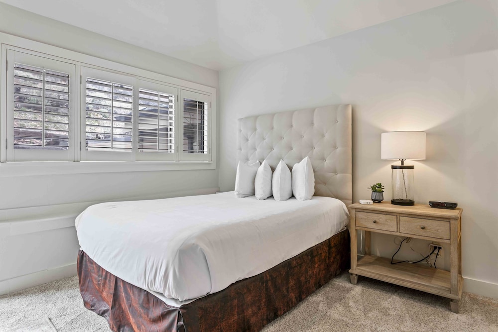 1733 - Daystar Three Bedroom with Spa 3 Condo