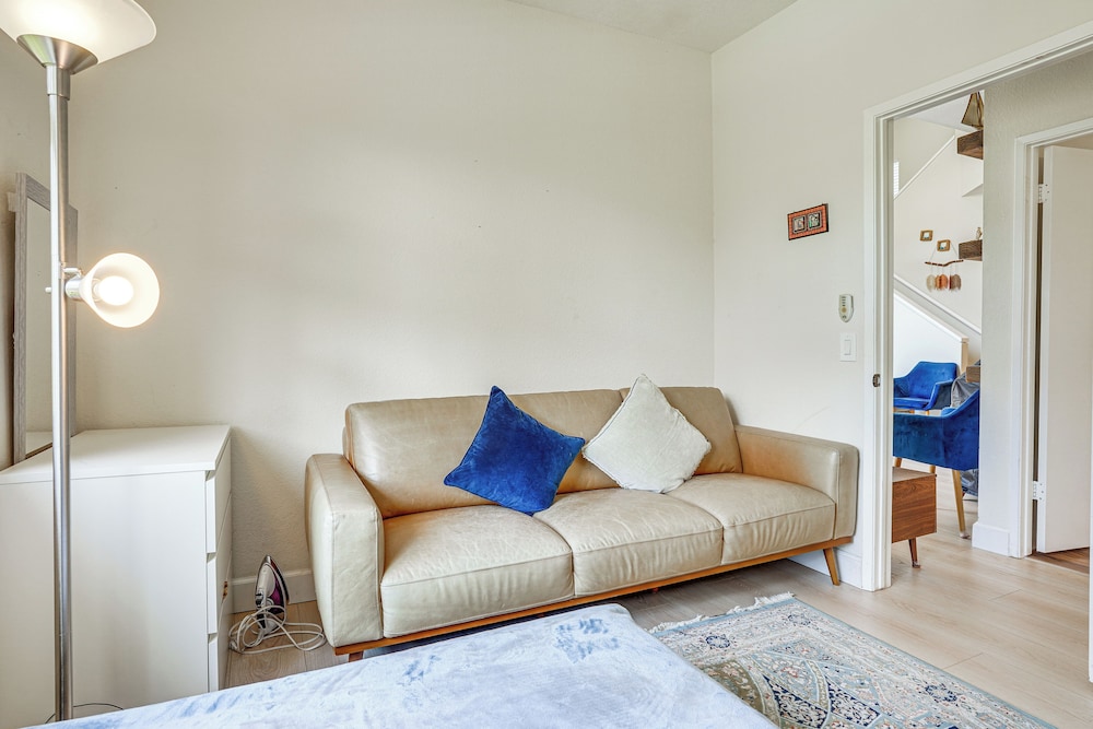 Spa Access & Private Patio: Laguna Niguel Townhome