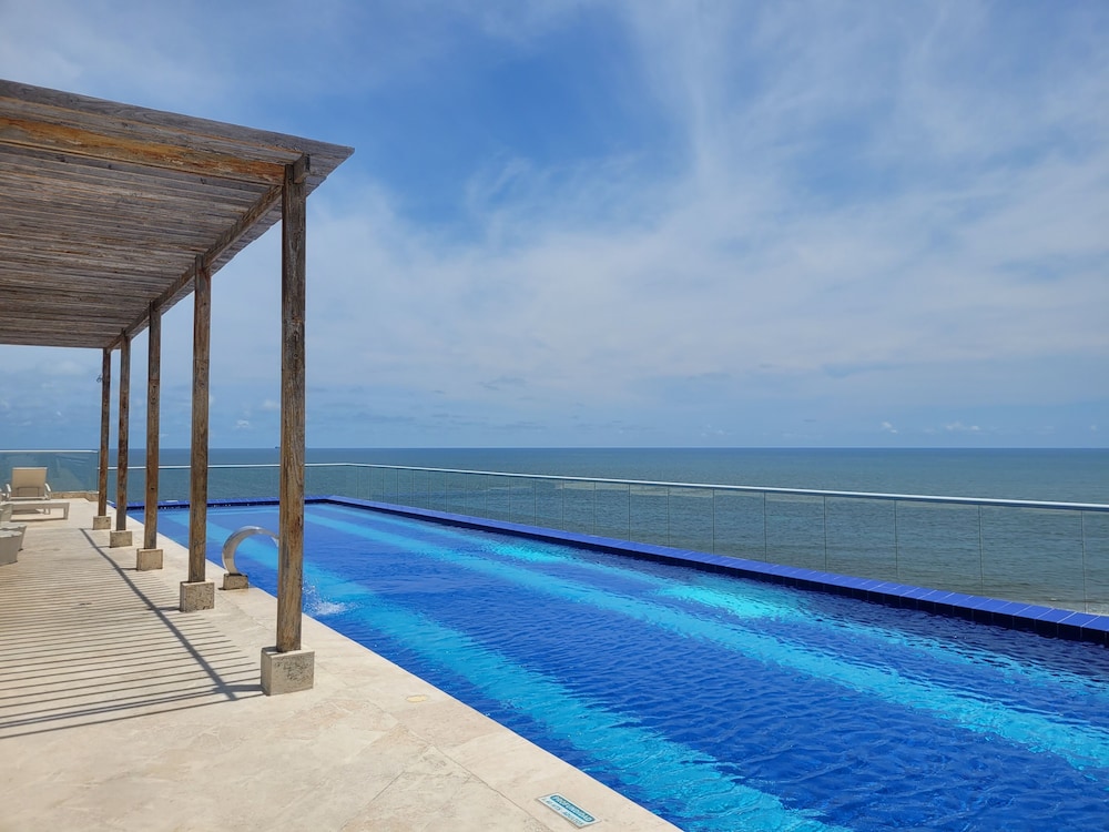 Apto 414 Ocean Drive Crespo Cerca al Mar