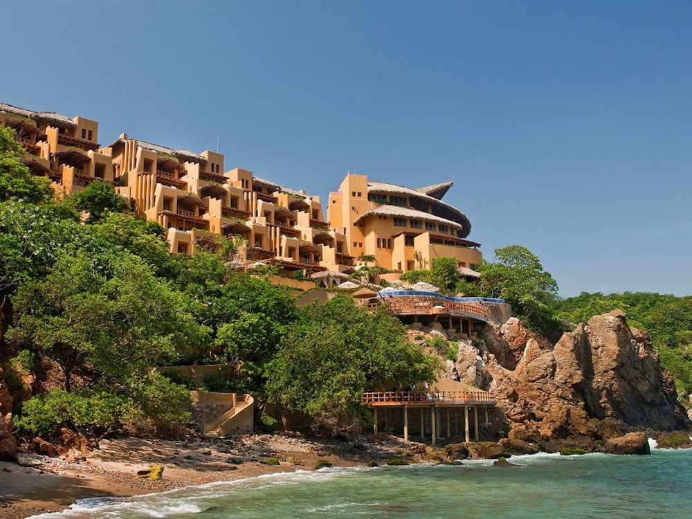 Ixtapa-Zihuatanejo Vacations - Cala de Mar Resort  Spa Ixtapa - Property Image 1