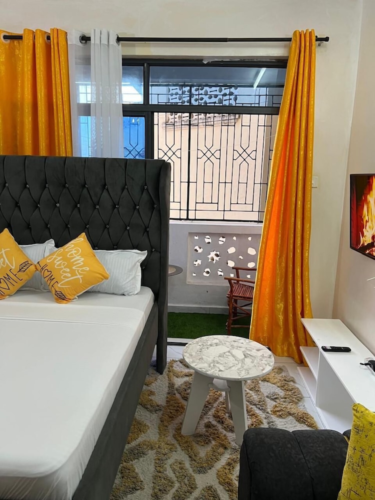 Lux Suites Lakeview Studios Bamburi