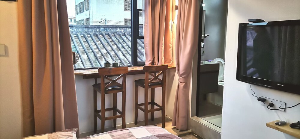 Serenity Courtyard Hotel