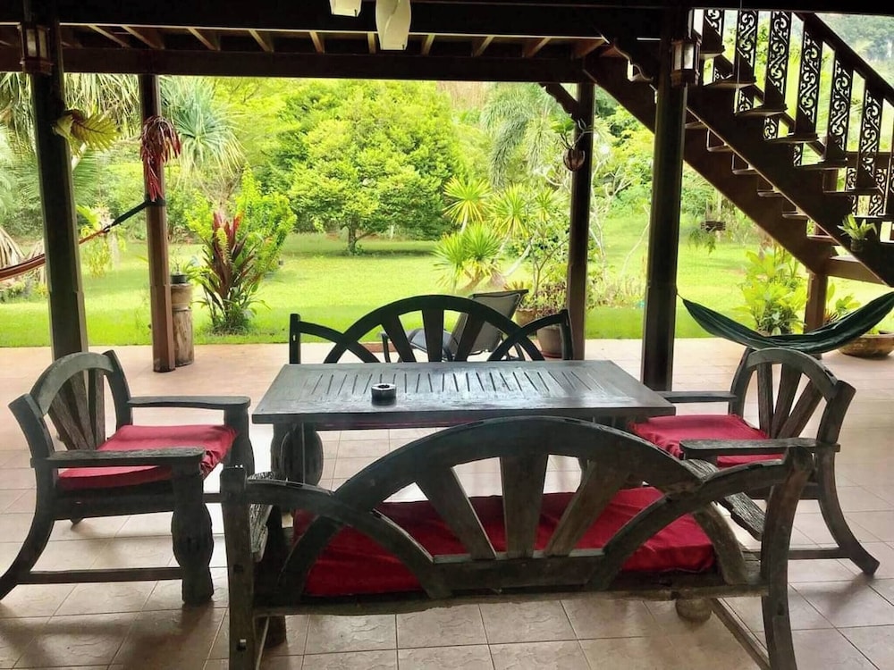 Villa Paraiso Traditional Thai