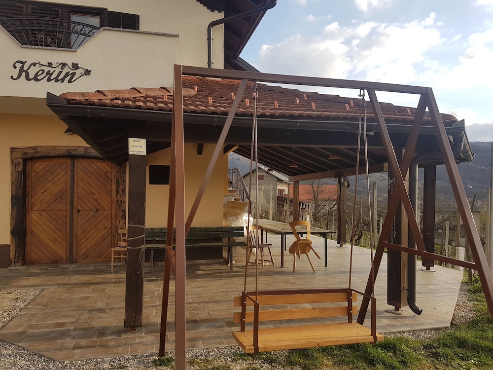 Photo 12