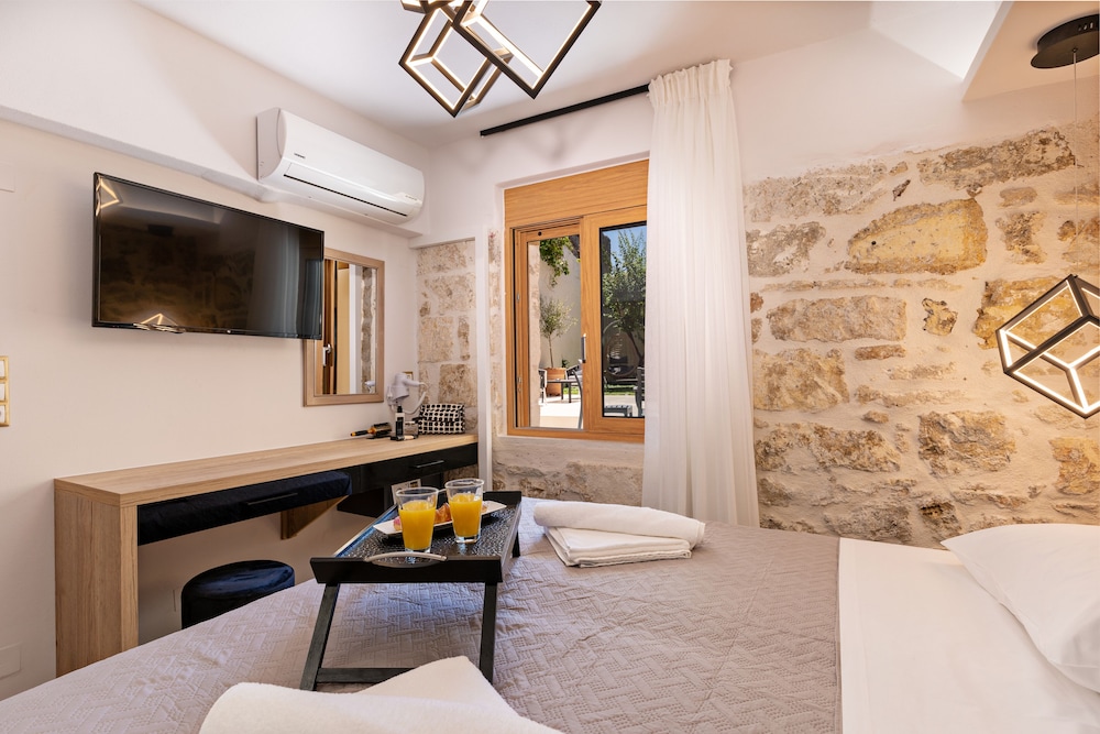 Erotokritos Luxury City Suites photo 3