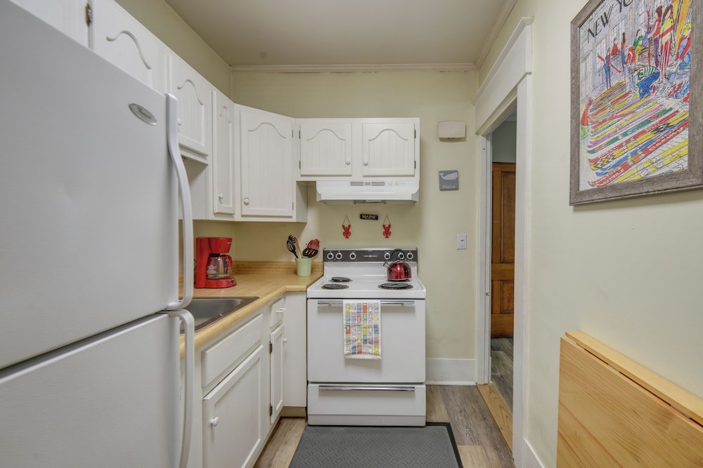 Kennebunk Apartment w/ Local Beach Access! - Property Image 21