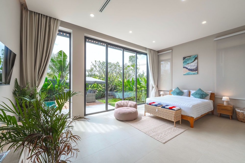 Modern 2-Level Pool Villa Long One A5